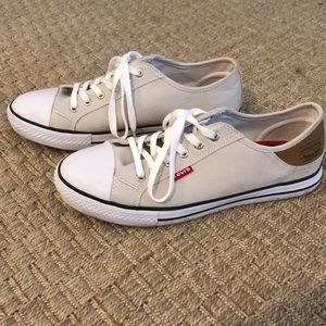 women’s cream colored levi sneakers